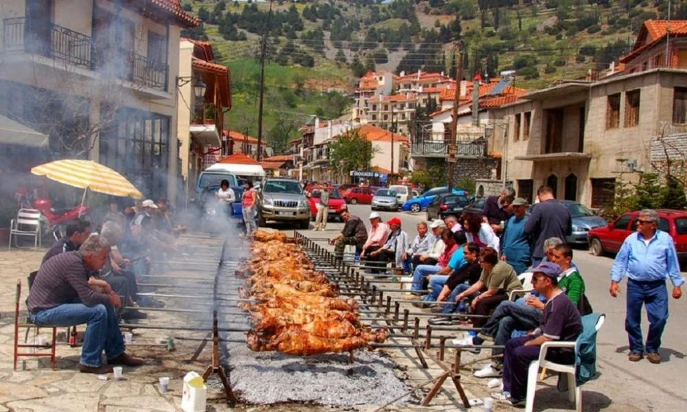 Τσιμπημένες οι τιμές για τις πασχαλινές διακοπές – «Βουλιάζουν» όμως οι Κυκλάδες